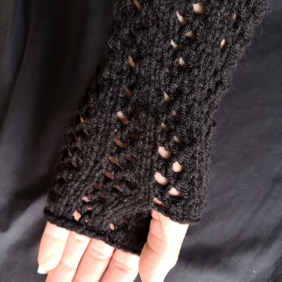 Black Handmade Ajour Knit Fingerless Gloves ArmWarmer Product of Canada - Picture 3 of 7